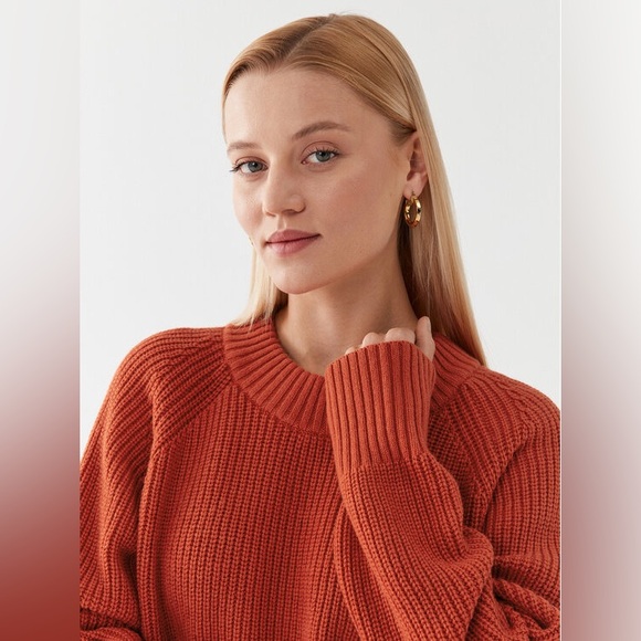 Michael Kors Sweater - Picture 1 of 5